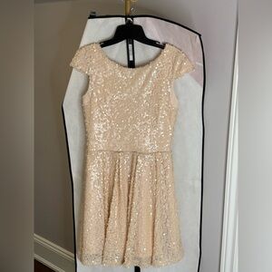 Le Chateau Sequin Cap Sleeve Dress nude/pink size M